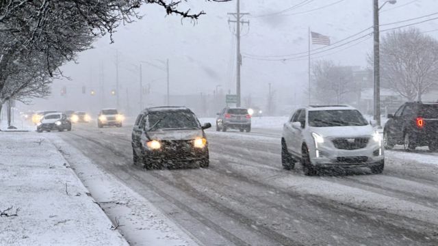 Heavy Snow and High Winds Northern Michigan Faces Blizzard Conditions