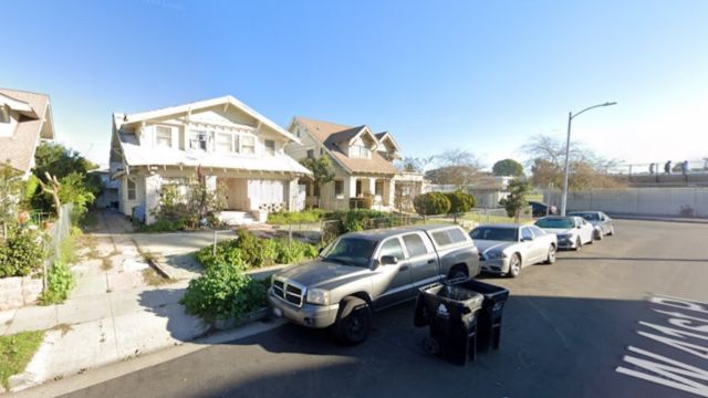 Los Angeles Firefighters Extinguish Vermont Vista Home Blaze in 13 Minutes, Ensure Safety of Two Adults (1)