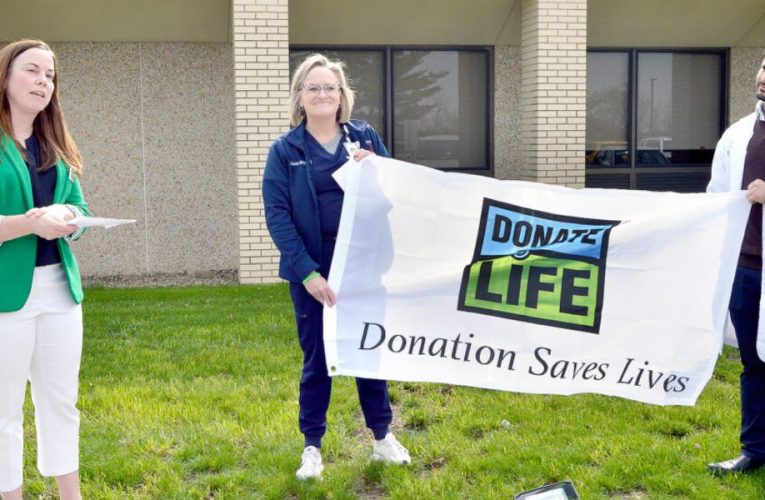 Med Center Health Raises the Banner for Organ Donation During National Donate Life Month