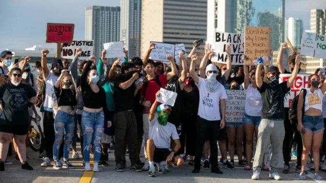 Protesters Demand Justice Outside Miami-Dade State Attorney's Office, What Is Planning Next! (1)