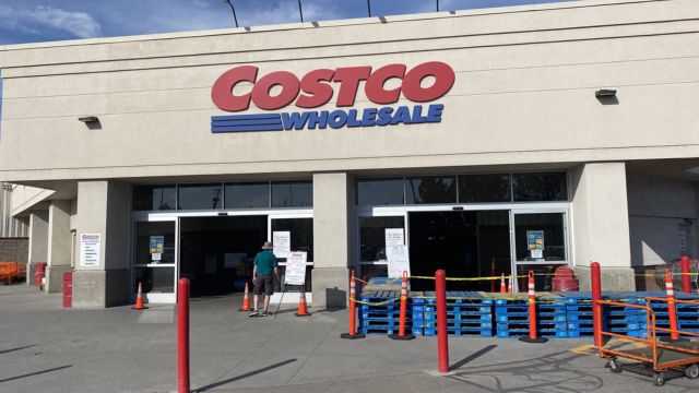 BIG Utah's Retail 'Giant' - Stunning Images Of The World's Largest Costco (1)