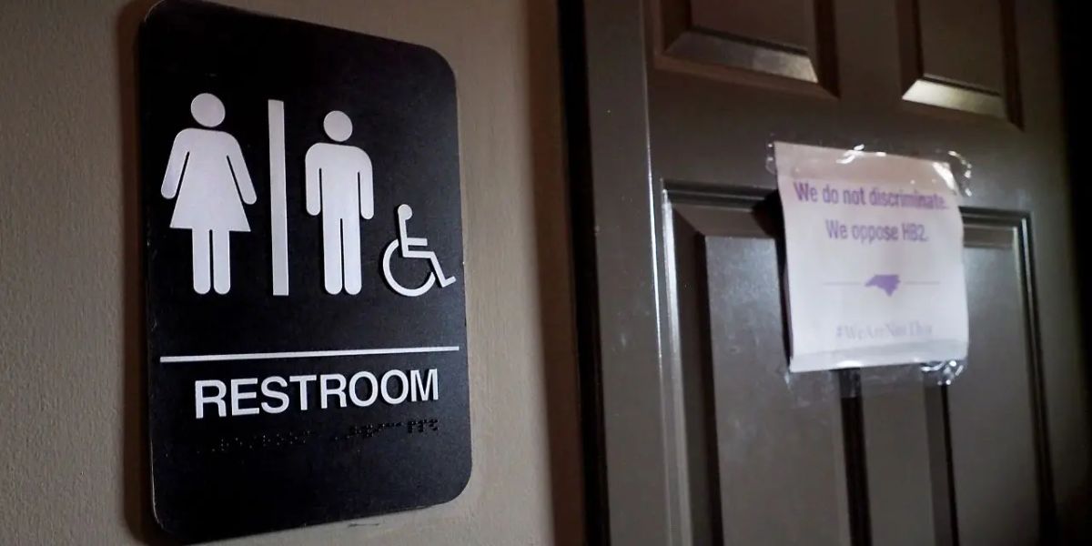 Campus Debate Renewed Student's Video of Trans Woman in Ladies' Restroom Goes Viral
