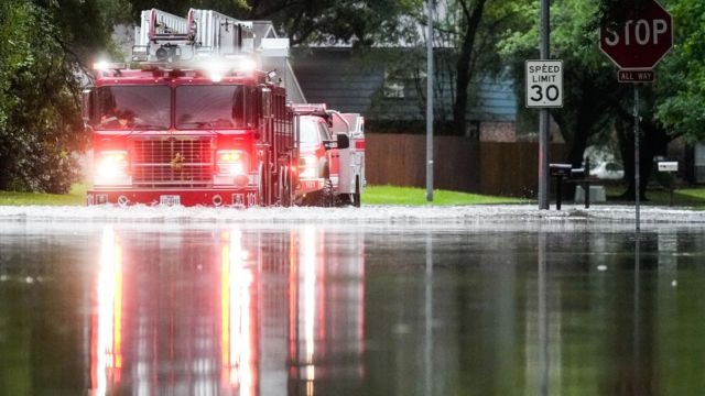 Flood Emergency! Mandatory Evacuations Declared Across Texas As Rain Continues (1)