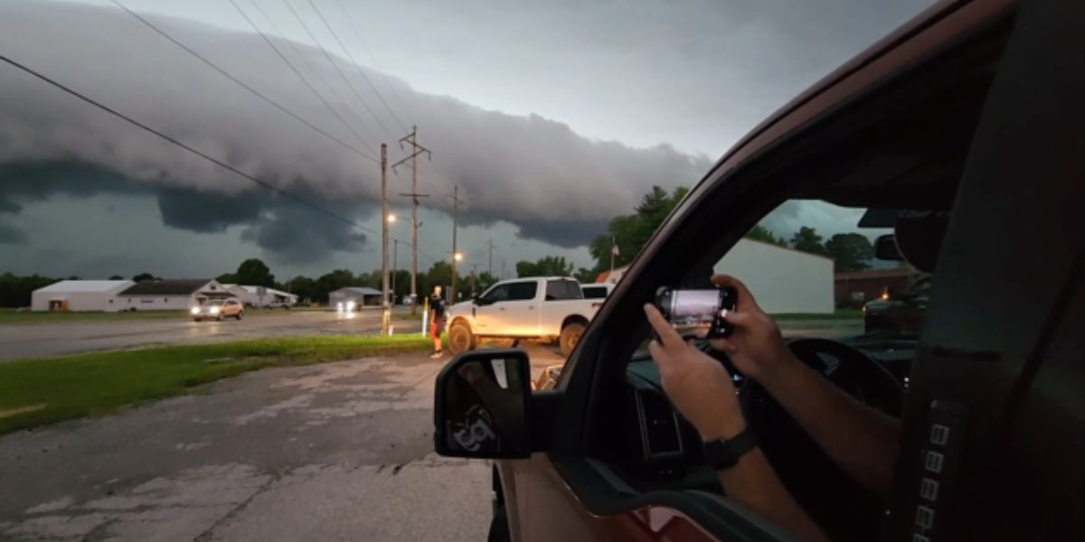 Live Updates 2 Deaths Reported, Rescue Underway in Severe Weather Conditions