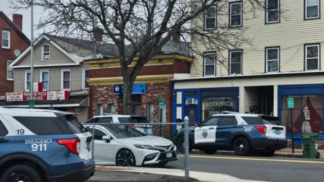 Massachusetts Police Restore Joy to 4-Year-Old Boy After Tricycle Theft (1)