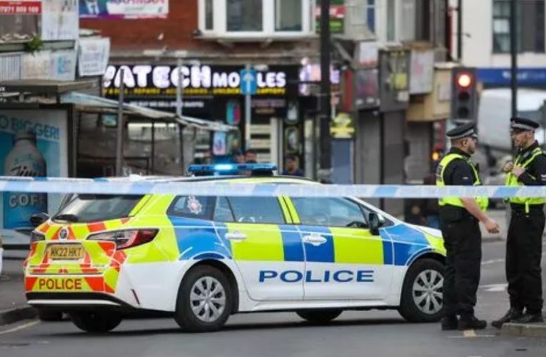 Police Detain 17-year-old in Connection With Stabbing on Crowded Longsight Street