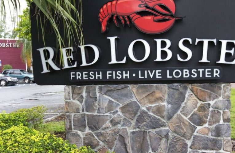 Red Lobster Employees Face Unexpected Layoffs Amidst Chain’s Closures