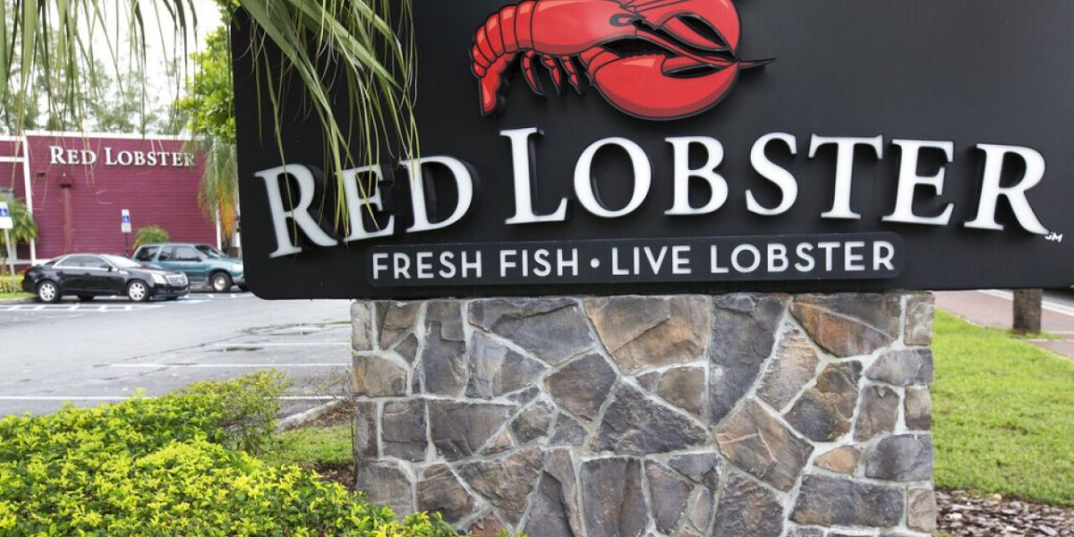 Red Lobster Employees Face Unexpected Layoffs Amidst Chain’s Closures