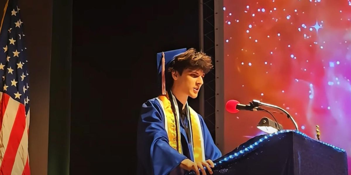 ‘My Father Died Yesterday’ High Schooler Delivers Graduation Speech Just Hours After Funeral