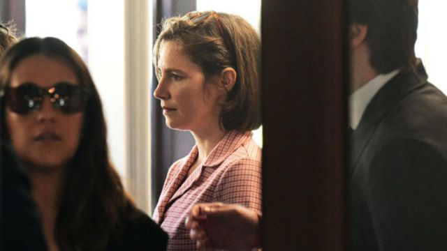 Italian Court Re-Convicts Amanda Knox of Slander Over Kercher Murder, Leaving Her in Tears (1)