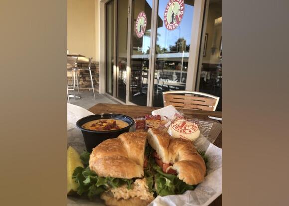 Top-Ranked Southern Dining Spots in Deltona According to Diners