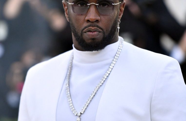 Diddy to chow down on turkey, mashed potatoes and cranberry sauce in Thanksgiving feast at NYC jail