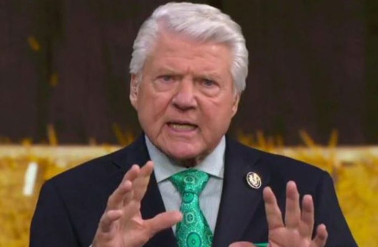 Jimmy Johnson slams Matt Eberflus for ‘dysfunction’ on Fox NFL after Chicago Bears’ major Thanksgiving disaster