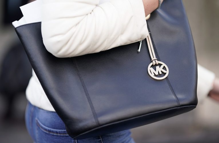 Michael Kors Black Friday 2024: enjoy up to 70% off selected styles