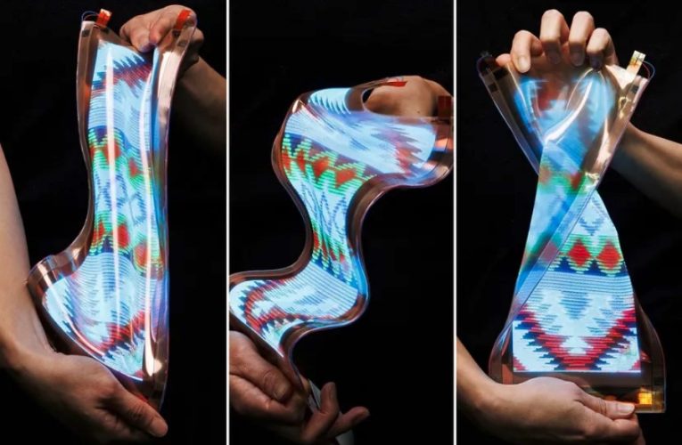 New stretchable screen can be pulled up to 18inches long – and it’s so bendy you can even WEAR it as clothing