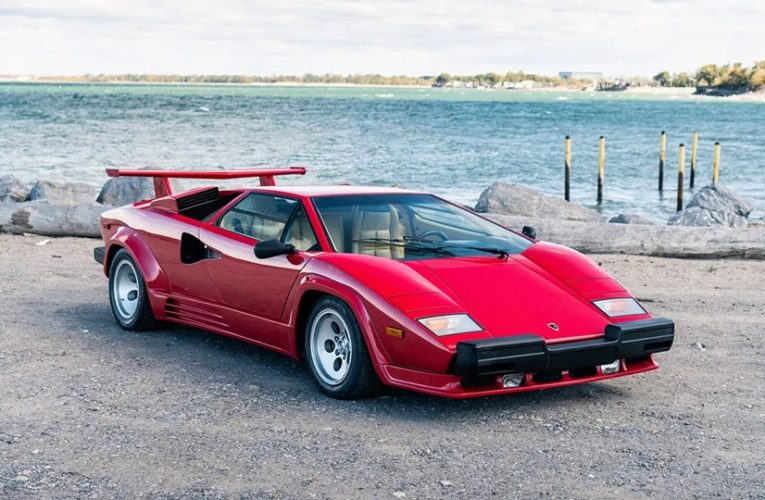 Man finds rare 1986 Lamborghini destroyed in a garage – then he discovers hidden surprise on the dashboard