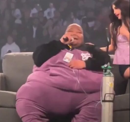 Watch moment 500lb rapper Dave Blunts performs with oxygen tank at Juice Wrld tribute show sparking major health fears