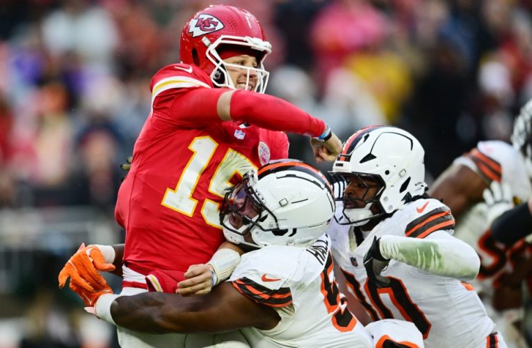 Andy Reid gives Patrick Mahomes injury update as Kansas City Chiefs star suffers ankle problem ahead of Week 16