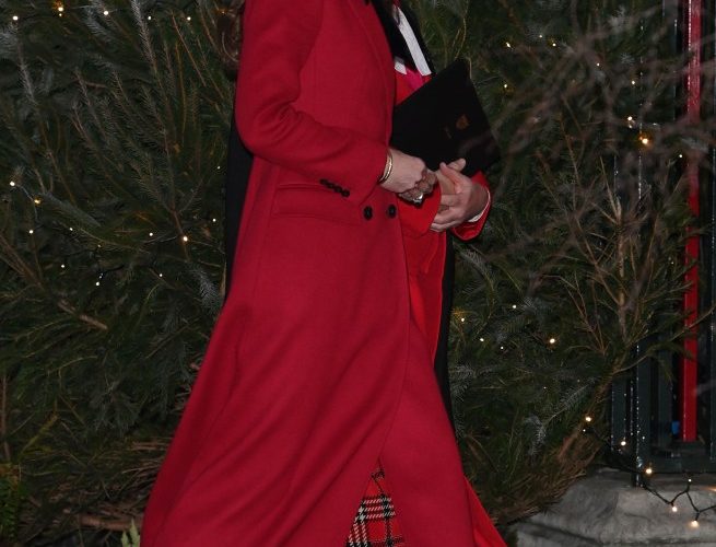 Beaming Princess Kate arrives at Westminster Abbey to film her Christmas carol concert