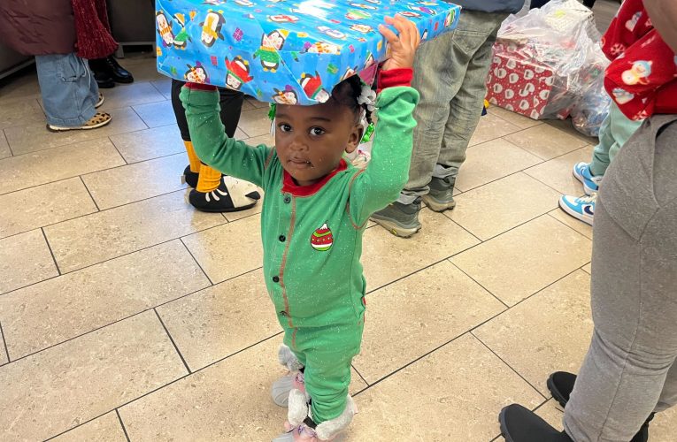 ‘I got presents,’ Detroit music producer surprises kids in need with gifts