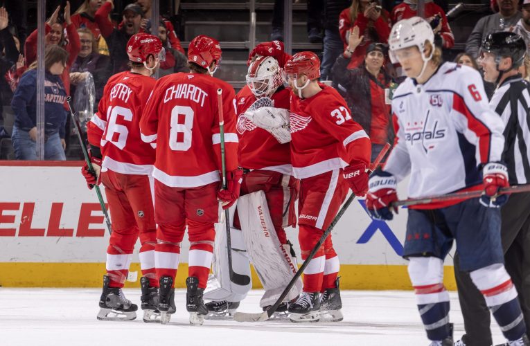 Kane reaches 1,300 points, Red Wings halt four-game slide with 4-2 win over Capitals