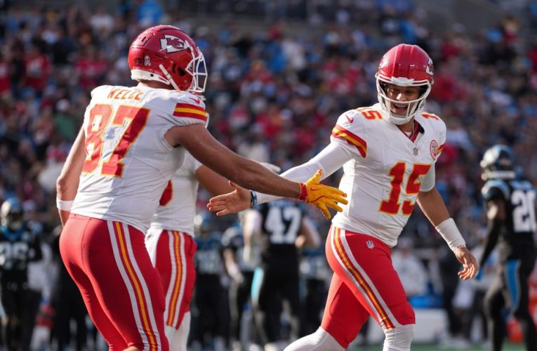 Kansas City Chiefs make major bench decision for regular-season finale after Patrick Mahomes sealed playoff spot